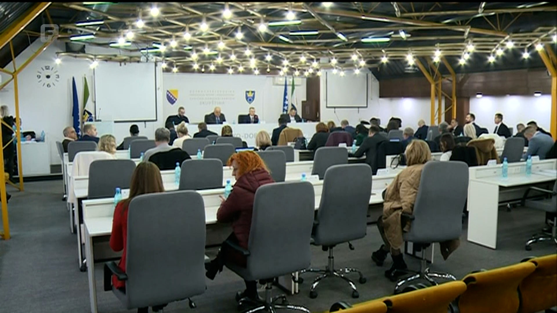 ZDK: Opozicija optužuje da se sprema smjena komesara, vlast nudi provjeru na sudu